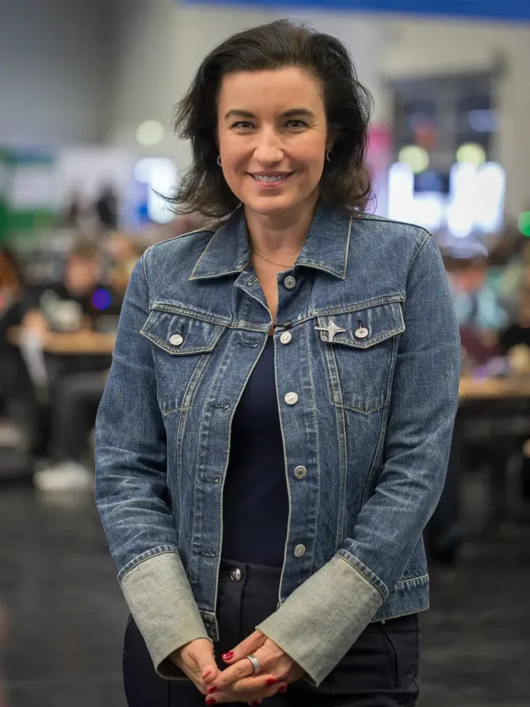 Portrait der Bundesministerin Dorothee Baer, fotografiert von Frank Erpinar
