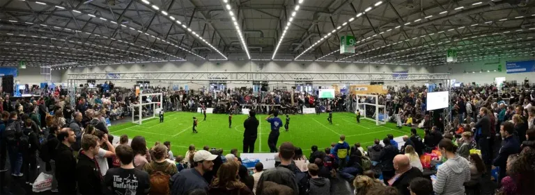 Finale in der Humanoid Soccer League beim RoboCup 2026, fotografiert von Frank Erpinar